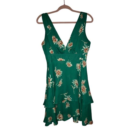 BB Dakota Dresses & Skirts - BB Dakota green floral tiered mini dress size 4